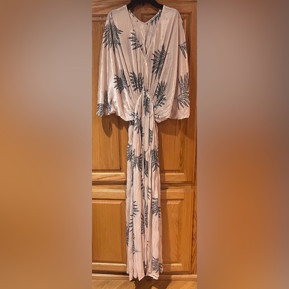ZARA Wrinkled‎ Effect Printed Satin Maxi Dress in Ecru & Sage Green Size Medium - Picture 10 of 16